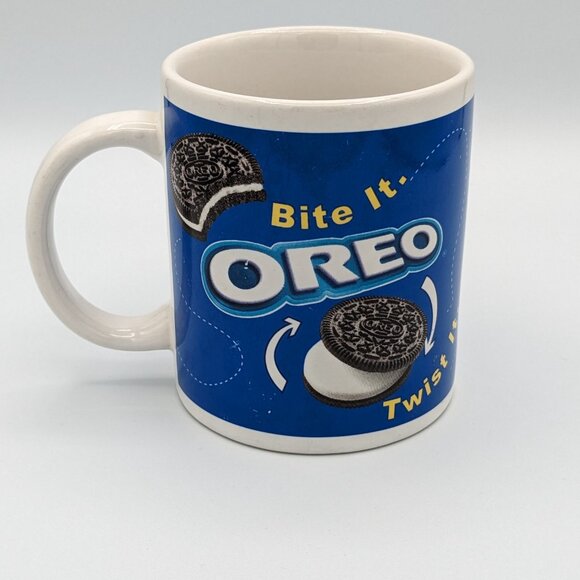 Oreo Mug: Bite It, Twist It, Lick It, Dunk It - Picture 2 of 10